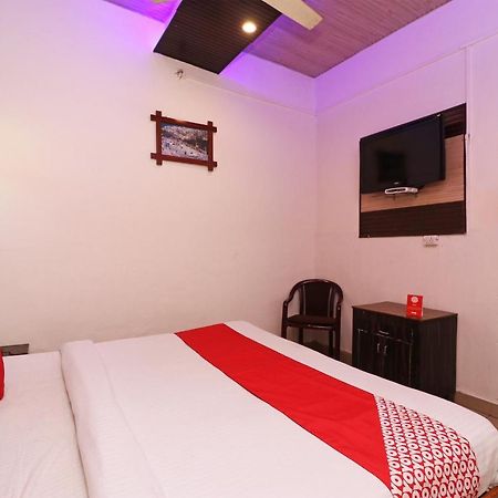 Oyo 75571 Sai Pooja Lodging Hotell Mumbai Exteriör bild