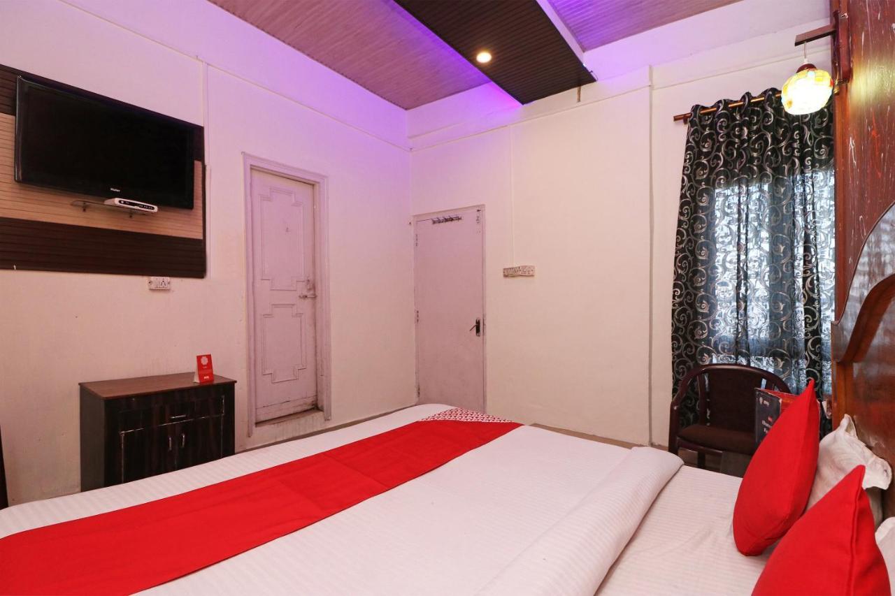 Oyo 75571 Sai Pooja Lodging Hotell Mumbai Exteriör bild